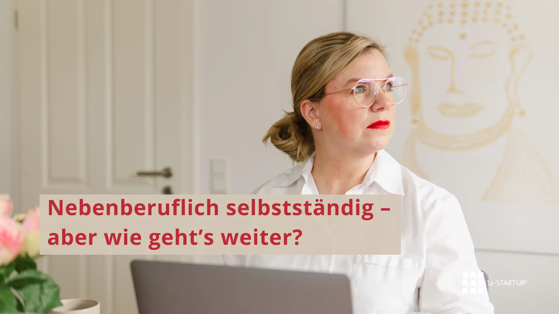 Gründerin in der Übergangsphase – beim Nachdenken über den Wechsel aus dem Angestelltenverhältnis in die Selbstständigkeit.